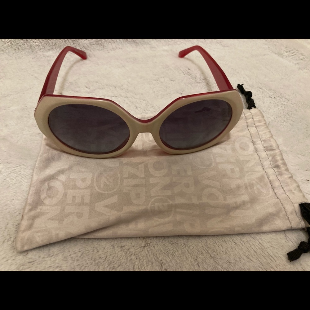 VonZipper Women's Buelah Round Sunglasses -